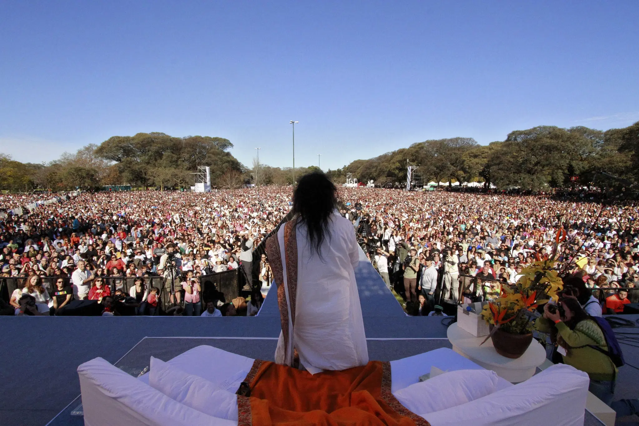 The Art of Living foundation The Art of Living: 44 years, 180 countries, largest volunteer network.